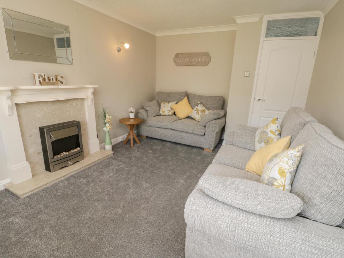 Rose Bungalow Whitby Extérieur photo